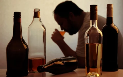 depression related to alcohol abuse