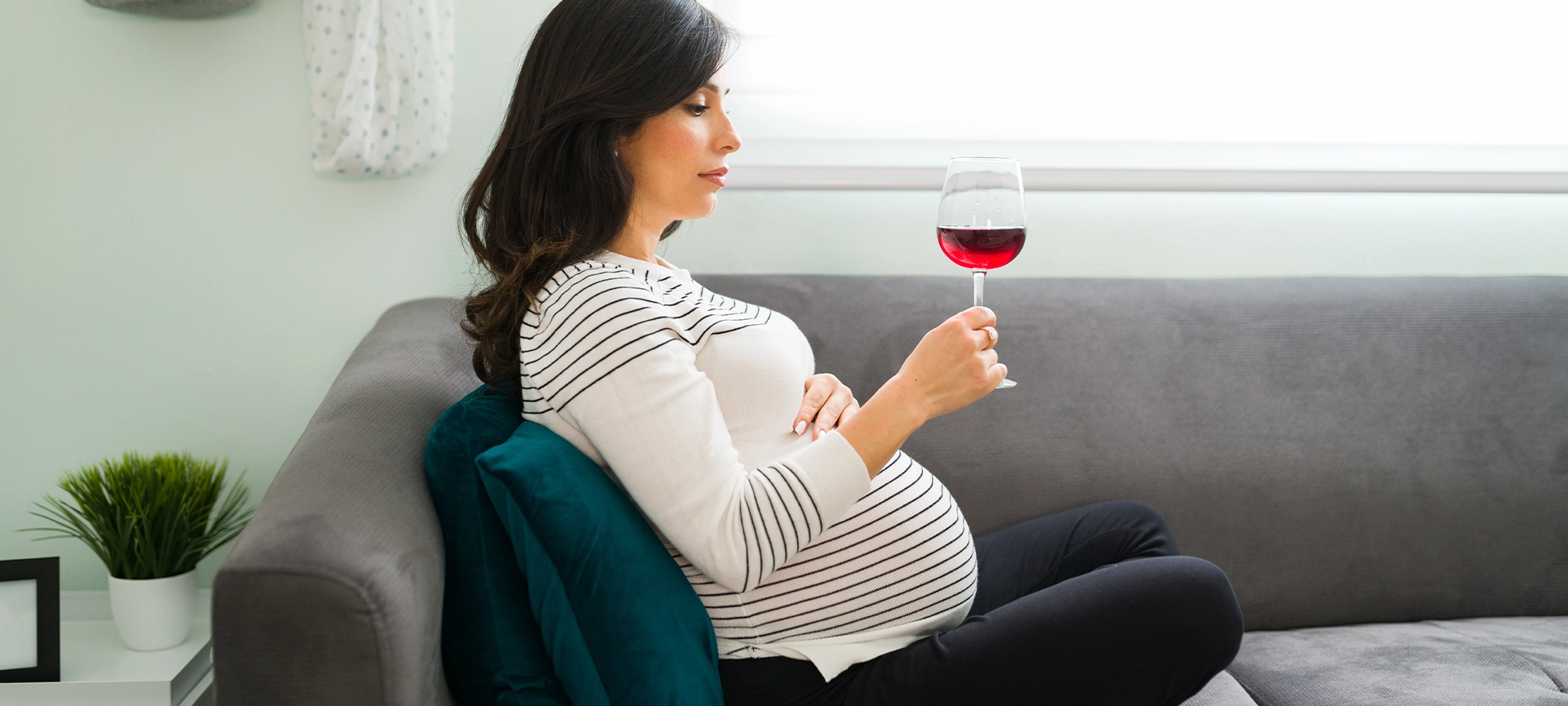 women drinking alcohol during pregnancy