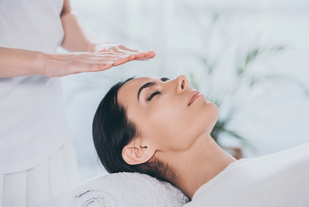 reiki therapy banner